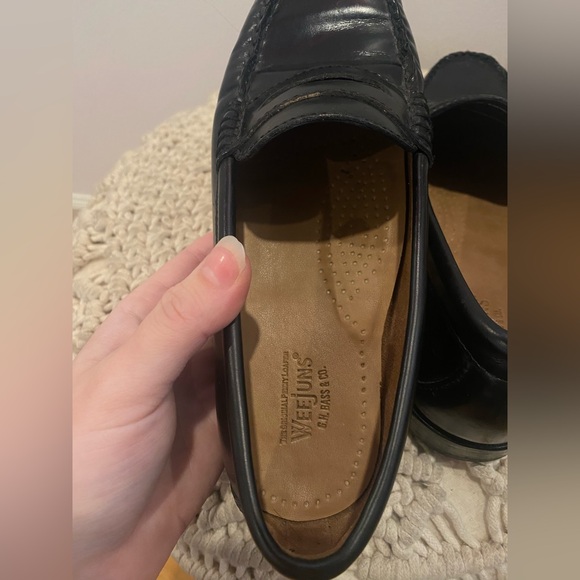 G.H. Bass & Co Weejuns Black Patent Leather Penny Loafers - Picture 8 of 17
